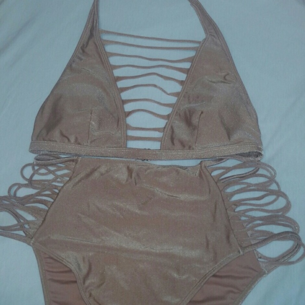 Good tan bikini set